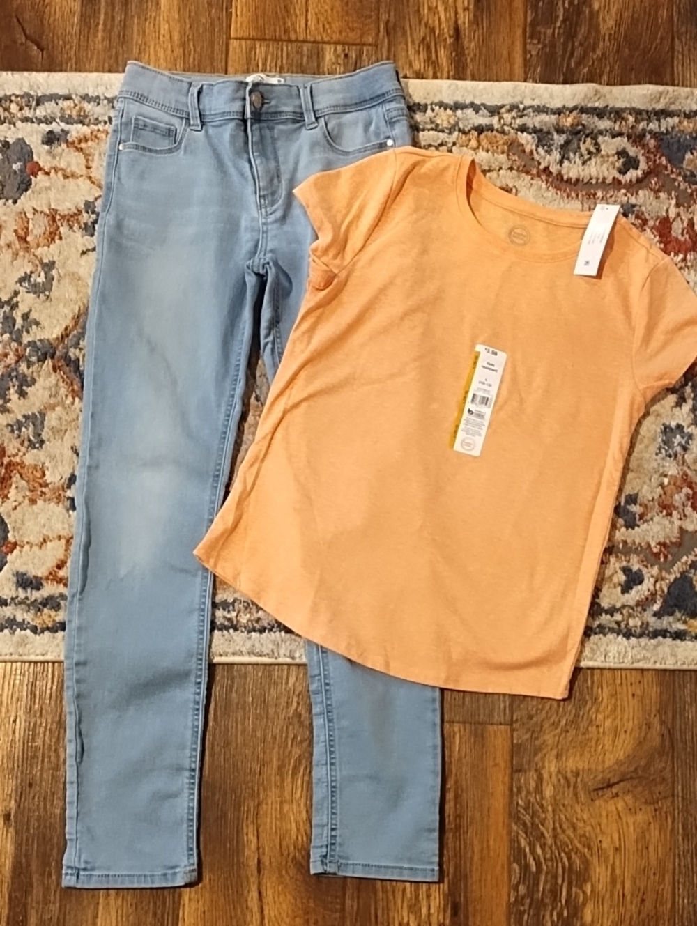 Girl's 10-12 Bundle Of 2 NWT Top And EUC Jordache Jeans .